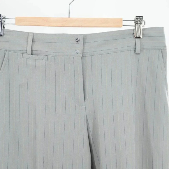 Izod Women's  Golf Classix Stretch Gray pinstripe Pants | 6 NWT - Picture 2 of 9